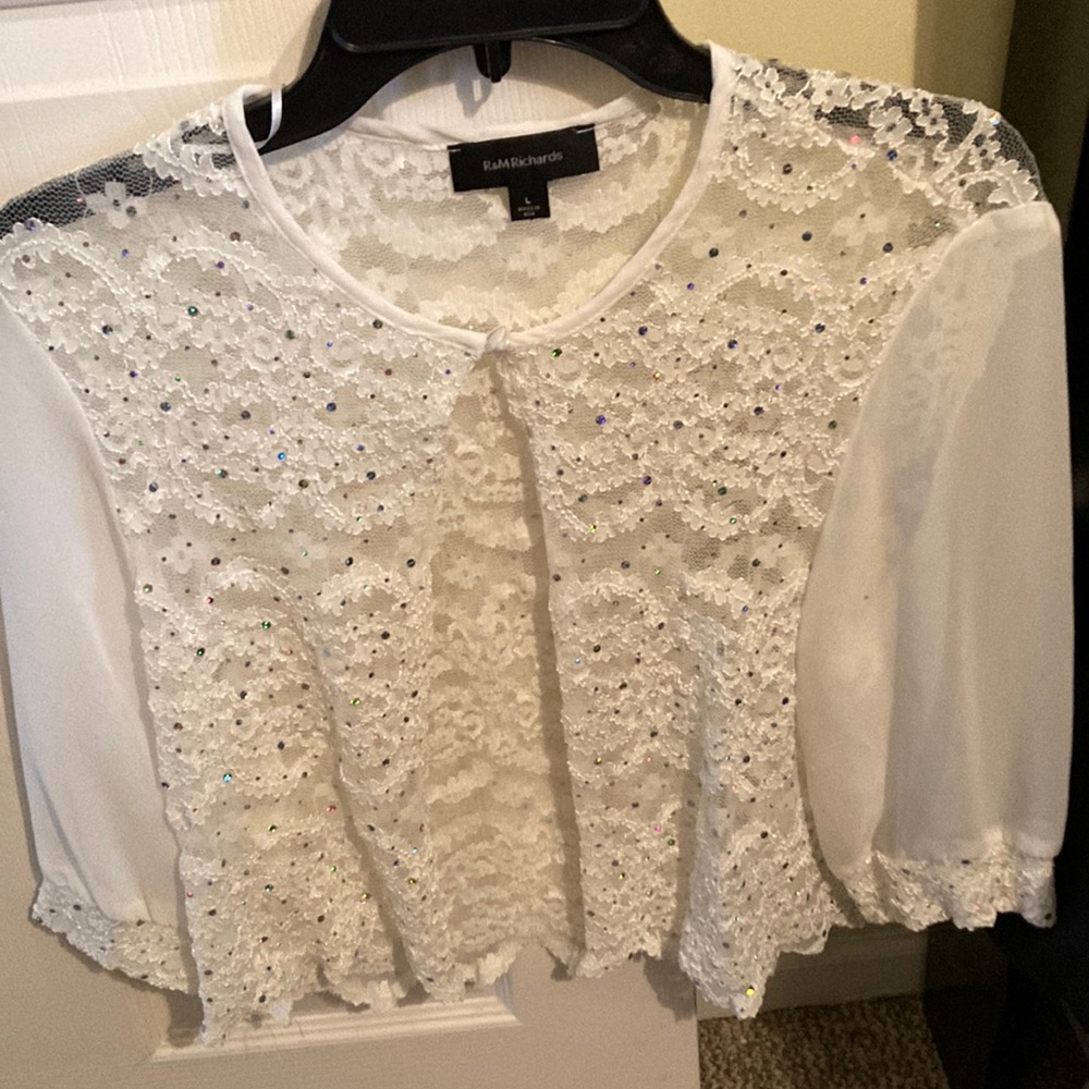 Very cute topper for any dress from r&m richards size l. Has colorful rhinestone